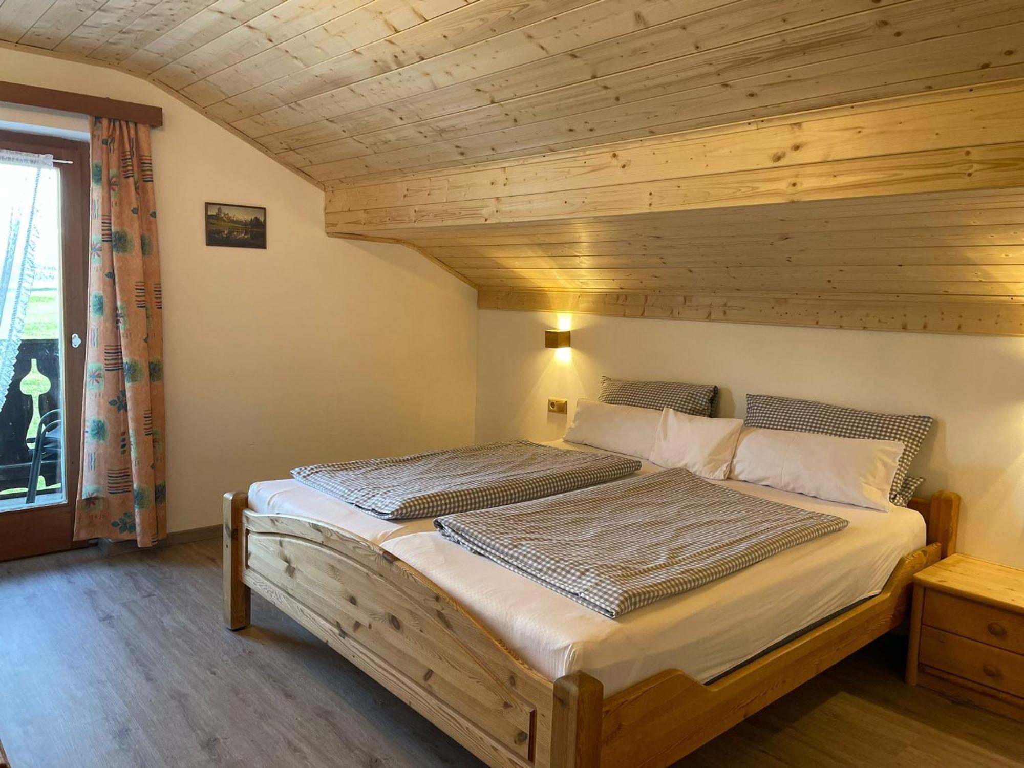 Zum Bergbauer Lägenhet Mittenwald Exteriör bild