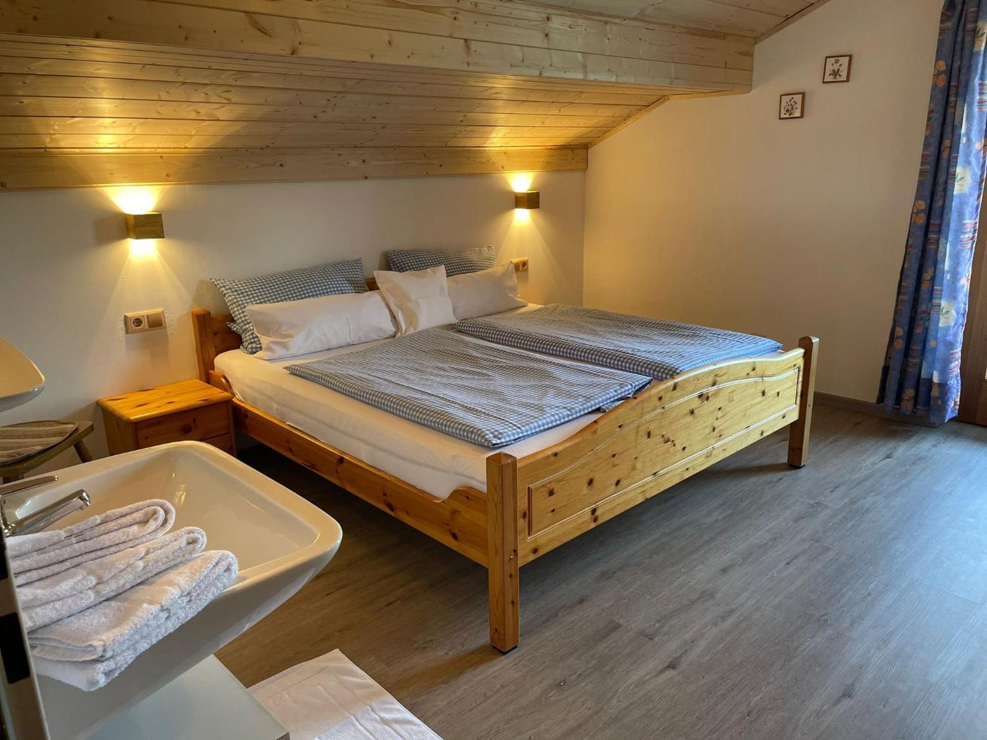 Zum Bergbauer Lägenhet Mittenwald Exteriör bild