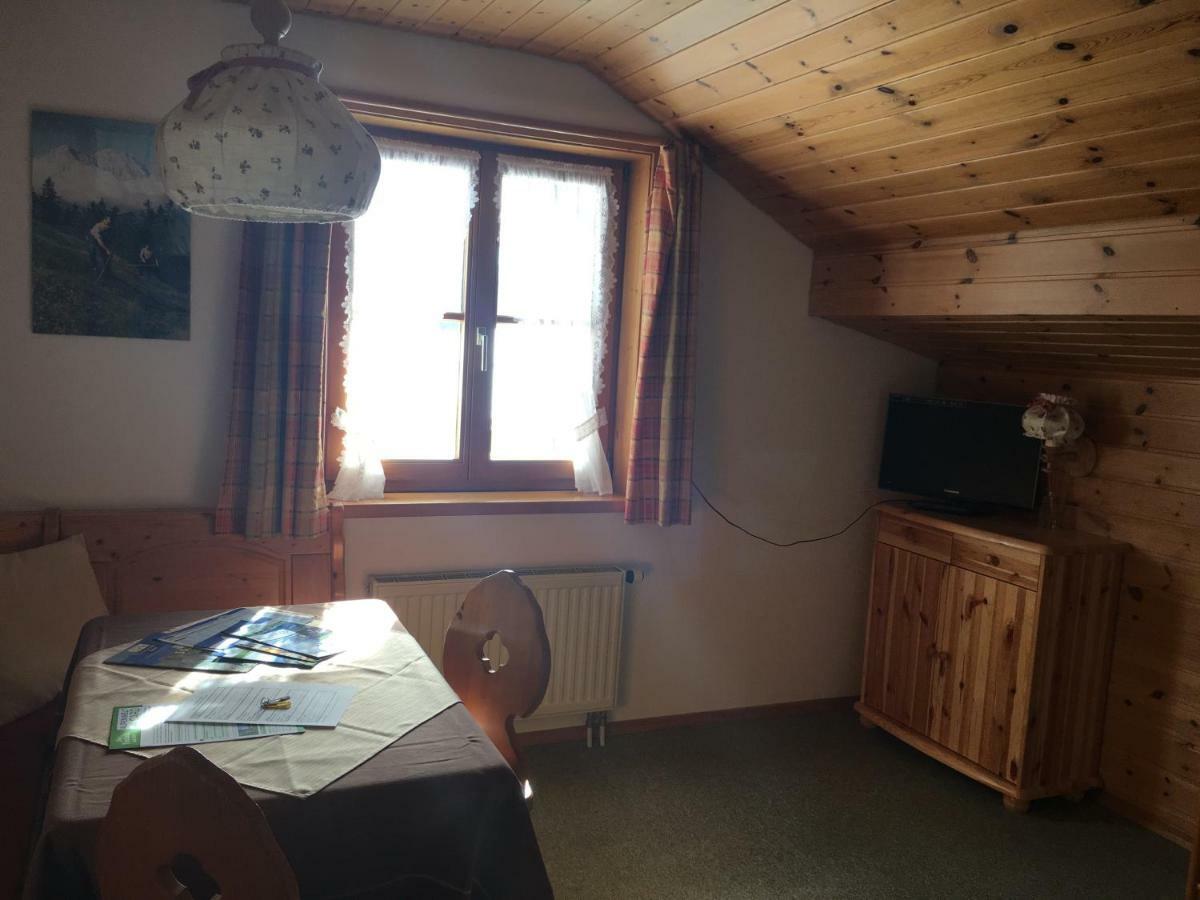 Zum Bergbauer Lägenhet Mittenwald Exteriör bild